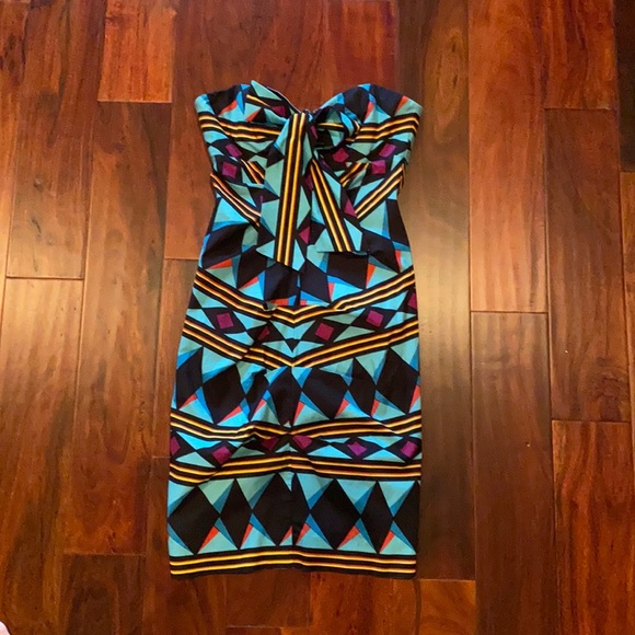 Nicole Miller Dresses & Skirts - Fun strapless dress